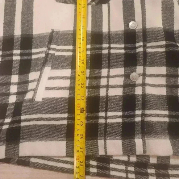 ZARA Oversized Shaket Overshirt Checkered Plaid Black and White M Pockets Collar - Picture 9 of 10